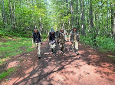 День России на высоте: курсанты Центра «ВОИН» покорили гору Российская