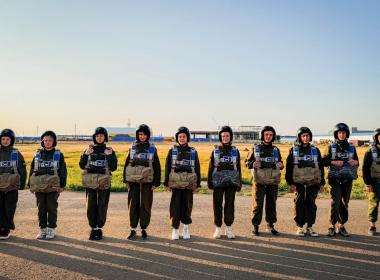 Курсанты Центра «ВОИН» из шести регионов совершили первый прыжок с парашютом