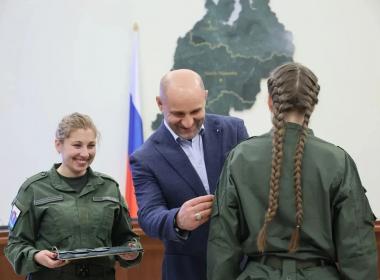 Вручение знаков различия курсантам Центра «ВОИН» в Свердловской области