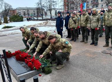 В региональных отделениях Центра «ВОИН» поздравили защитников Отечества