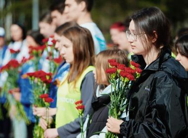 Тысяча курсантов и инструкторов Центра «ВОИН» благоустроят памятники и скверы к 80-летию Победы